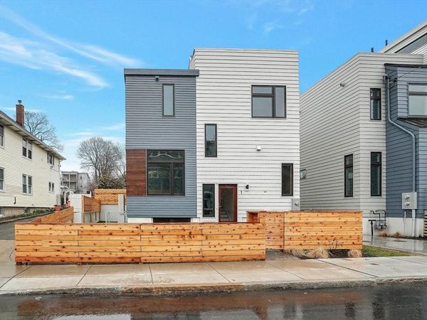 297 Concord Ave, Unit 1, Cambridge, MA 02138