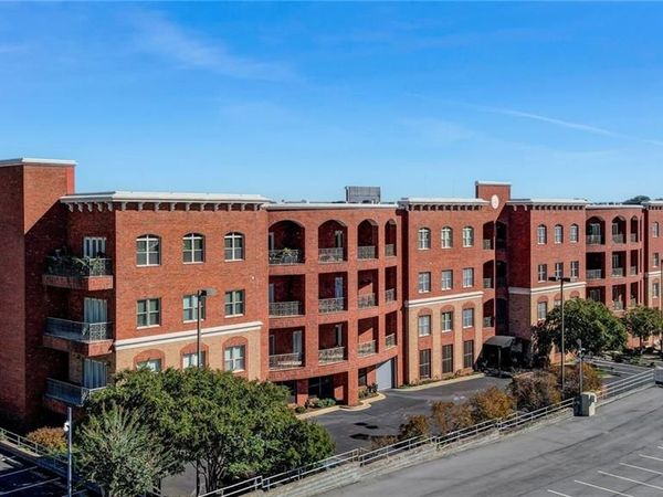 113 Church Street, Unit 305, Greensboro, NC 27401