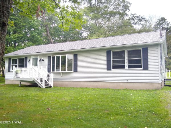 139 Caribou Road , Dingmans Ferry, PA 18328