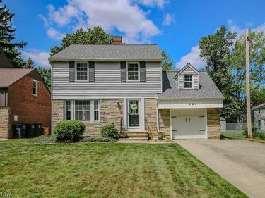 1364 Clearview Road, Lyndhurst, OH 44124
