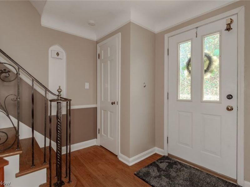 1364 Clearview Road , Lyndhurst, OH 44124 Photo 5