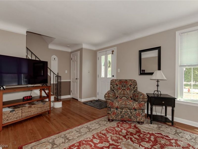 1364 Clearview Road , Lyndhurst, OH 44124 Photo 9