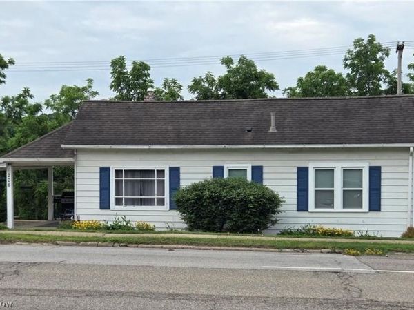 208 W Main Street , New Concord, OH 43762