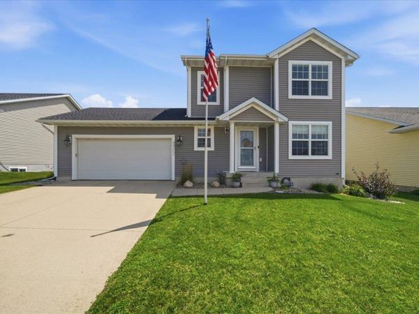 4922 Millenium Drive, Cedar Falls, IA 50613