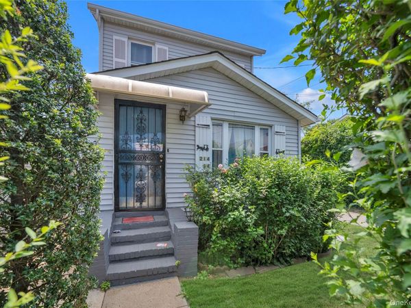 21414 104 Avenue , Queens Village, NY 11429