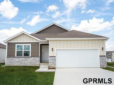 13308 S 66th Avenue, Papillion, NE 68133