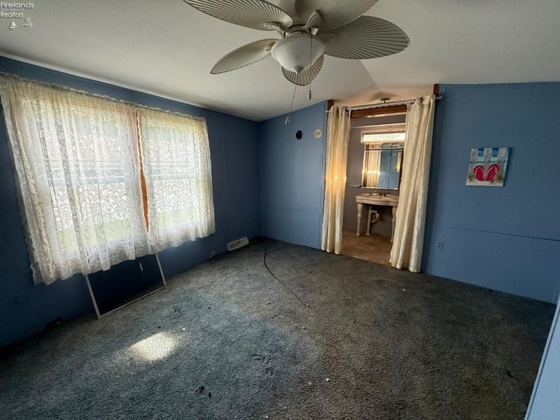 49 S Bass Dr, Marblehead, OH 43440 Photo 8