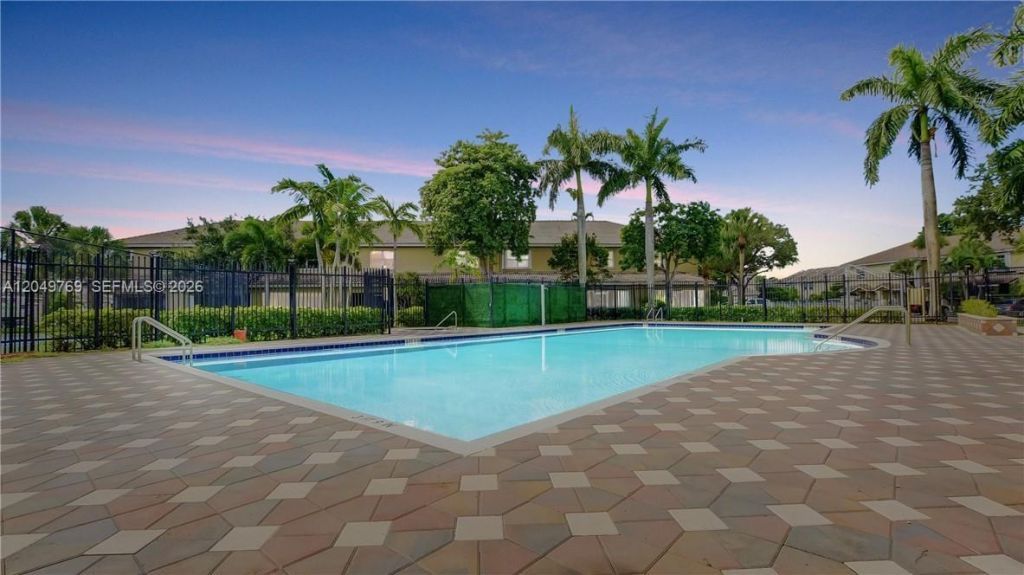 340 SW 121st Ter , Unit 340, Pembroke Pines, FL 33025 Photo