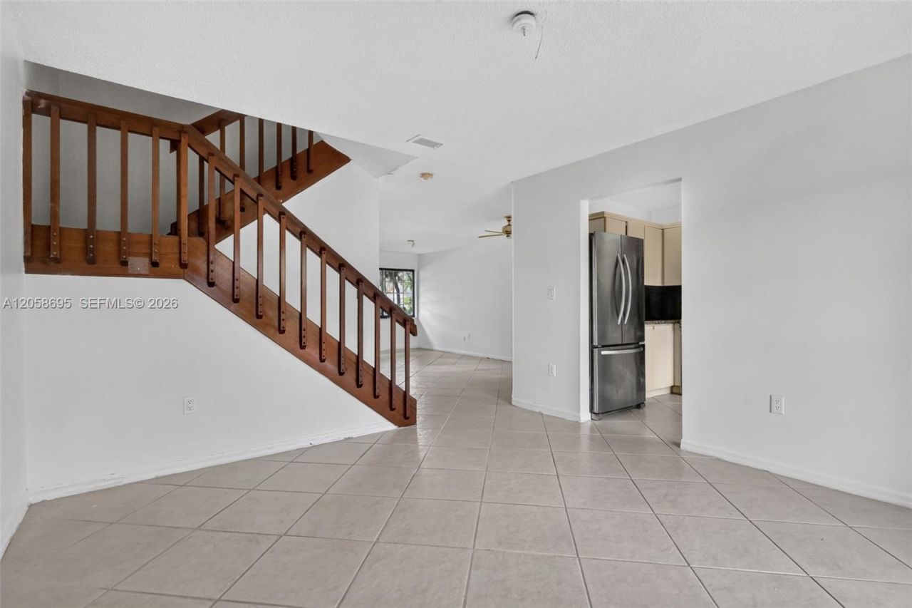 1130 NE 210th Ter, Miami, FL 33179 Photo