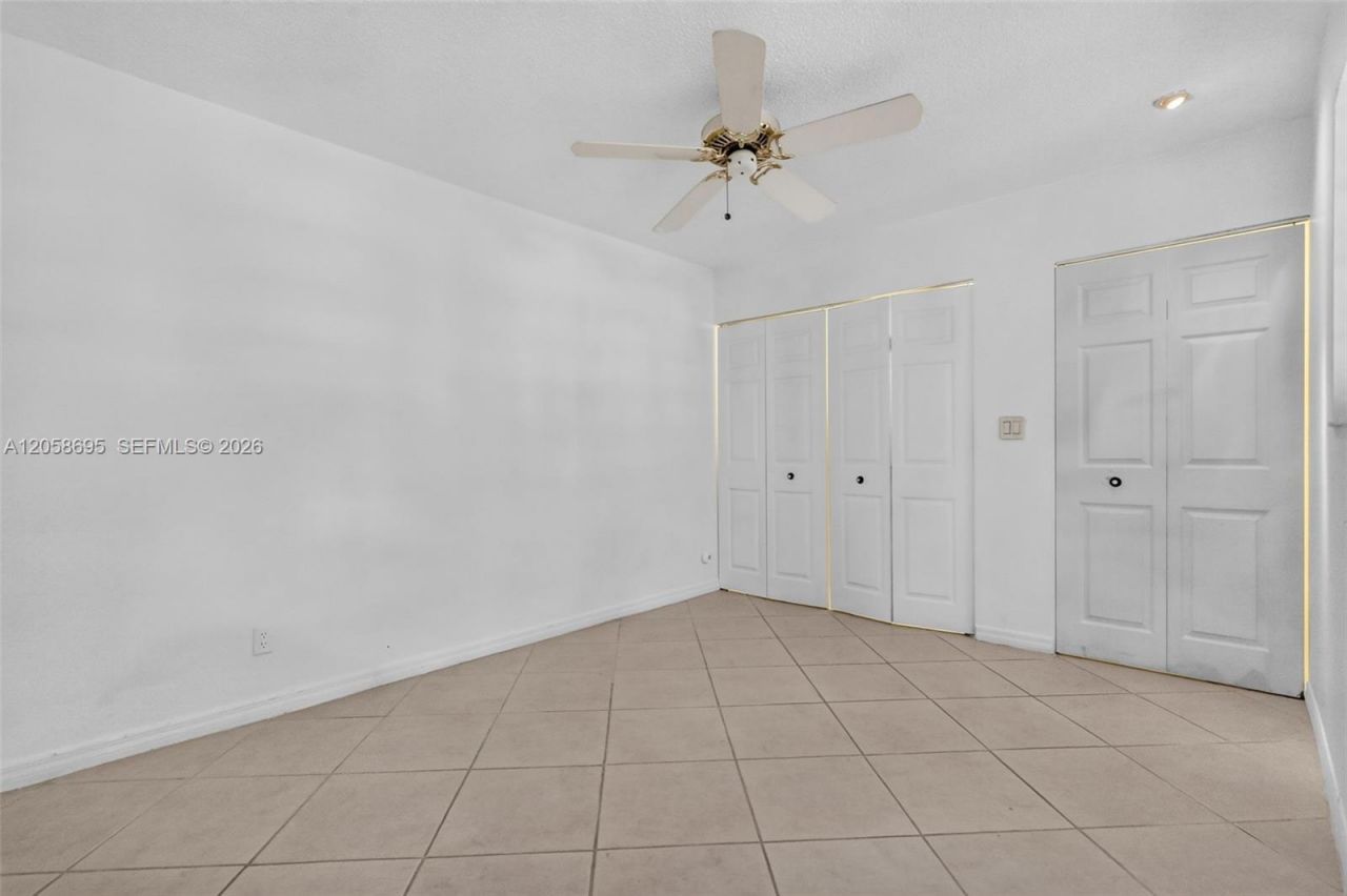 1130 NE 210th Ter, Miami, FL 33179 Photo