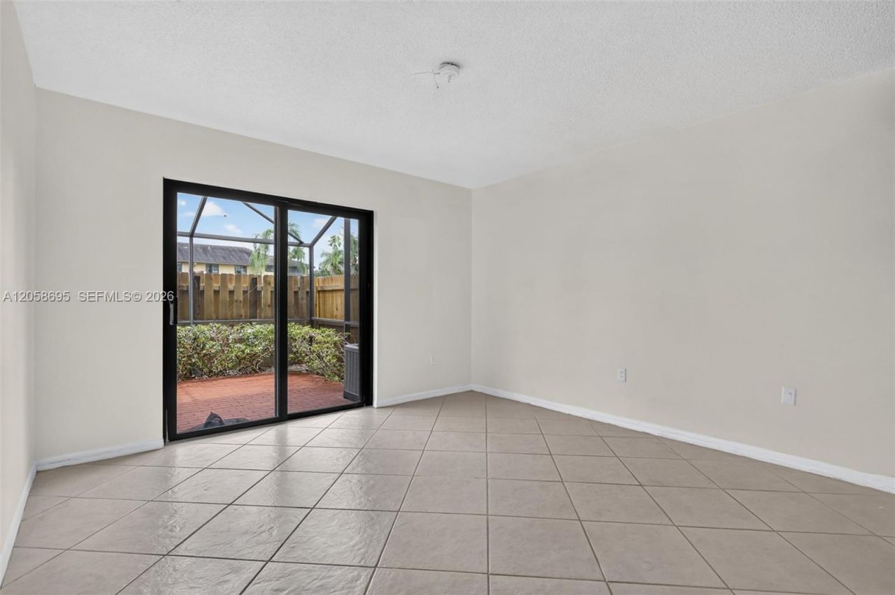 1130 NE 210th Ter, Miami, FL 33179 Photo