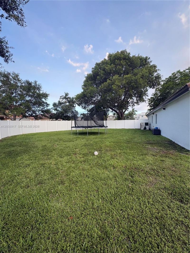 1970 NW 178th Ter, Unit 1, Pembroke Pines, FL 33029 Photo