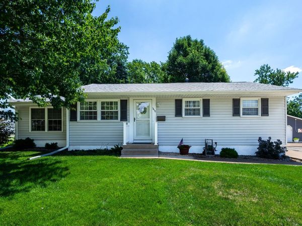 3419 Wakonda Drive , Bettendorf, IA 52722