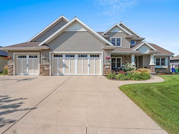 3351 COTTAGE HILL DRIVE, Green Bay, WI 54311