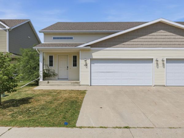 1224 S Beach Way , West Fargo, ND 58078