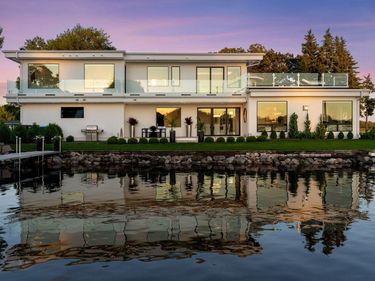 2492 Bantas Point Road , Wayzata, MN 55391