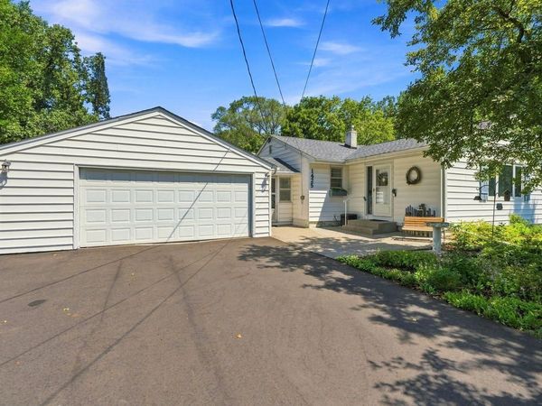 1425 Rice Creek Road NE, Fridley, MN 55432