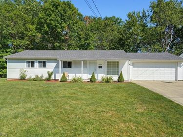 6326 Strathallan Drive, Bedford Heights, OH 44146