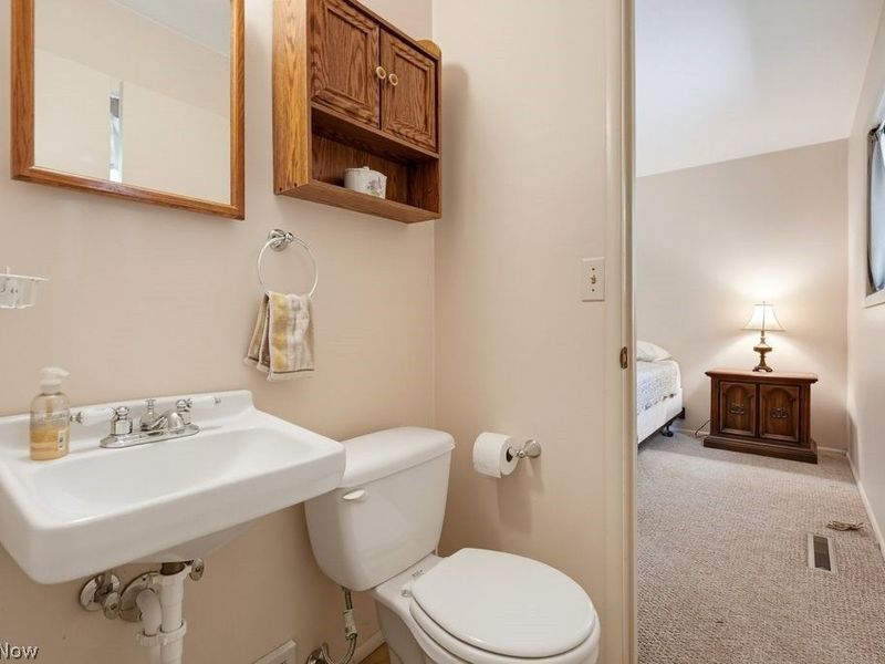 6326 Strathallan Drive, Bedford Heights, OH 44146 Photo 19