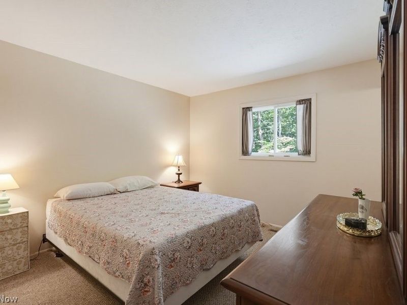 6326 Strathallan Drive, Bedford Heights, OH 44146 Photo 24