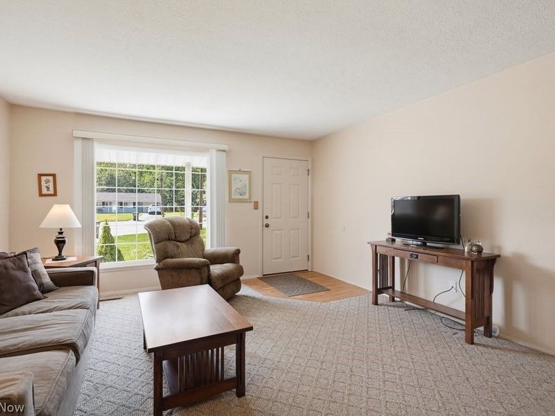 6326 Strathallan Drive, Bedford Heights, OH 44146 Photo 7