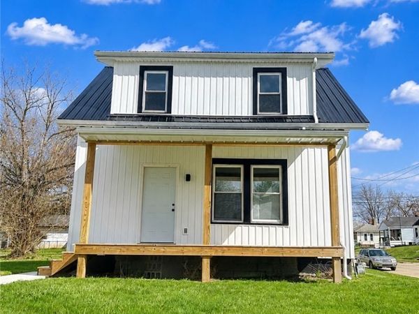 750 Pine Street , Zanesville, OH 43701