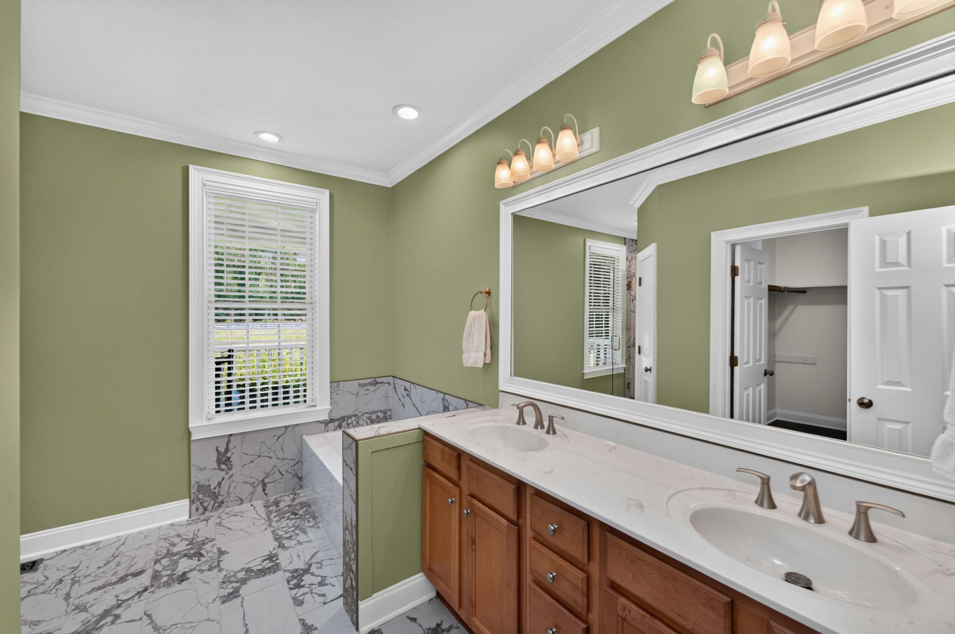 463 Campbell Road Photo 34