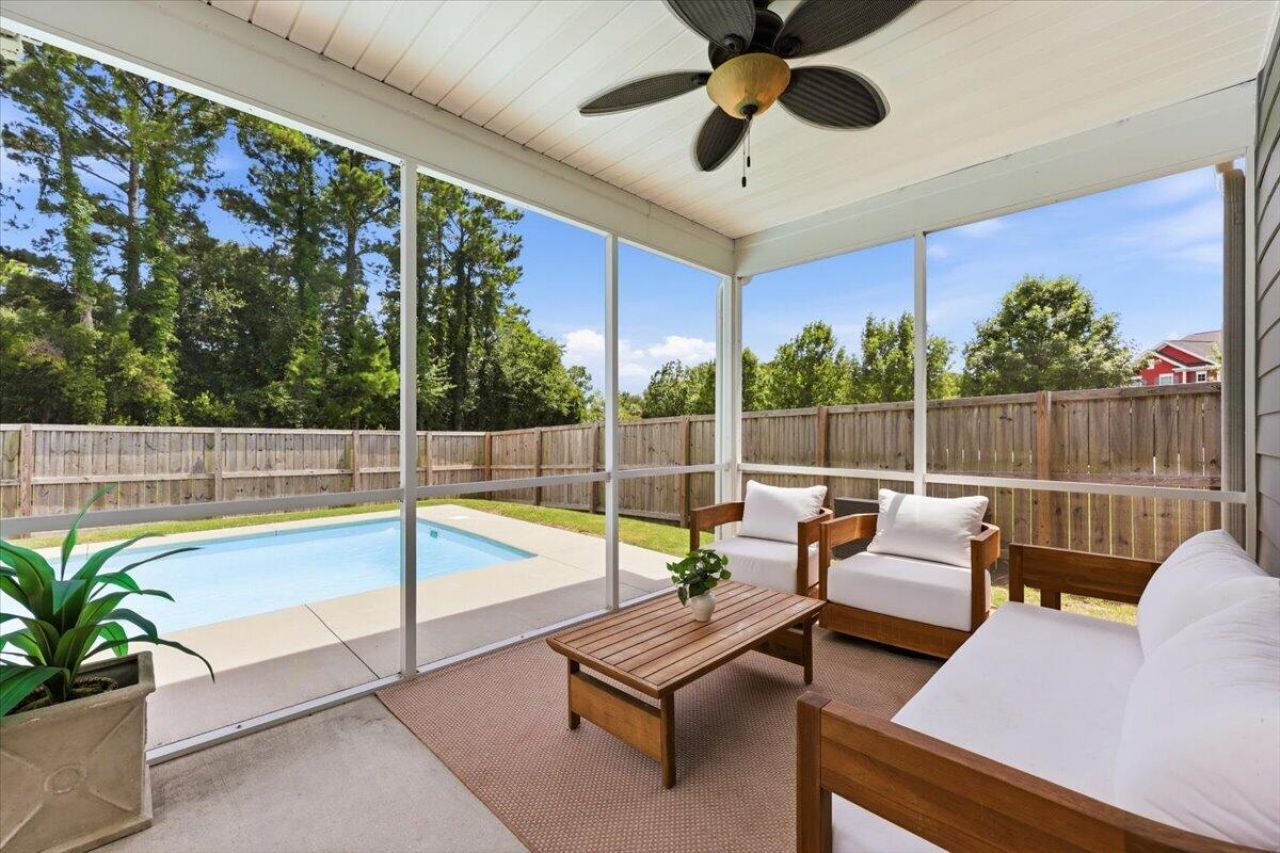 720 Goodlet Circle Photo 7