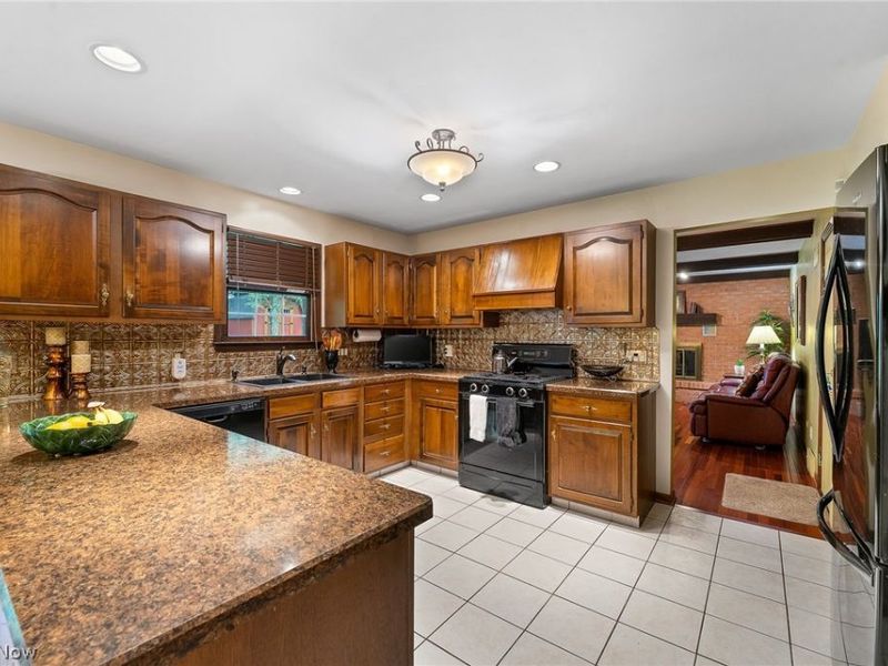 7617 Locust Lane, Poland, OH 44514 Photo 9