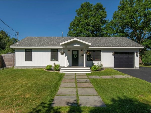 11 Ruth Avenue , New Hartford, NY 13413