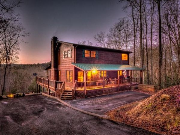 482 N Old Aska Road , Blue Ridge, GA 30513