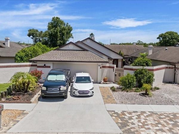 10903 LANDON LANE , TAMPA, FL 33635