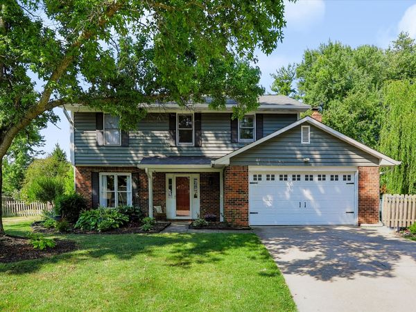 60 Waterford Court , Zionsville, IN 46077