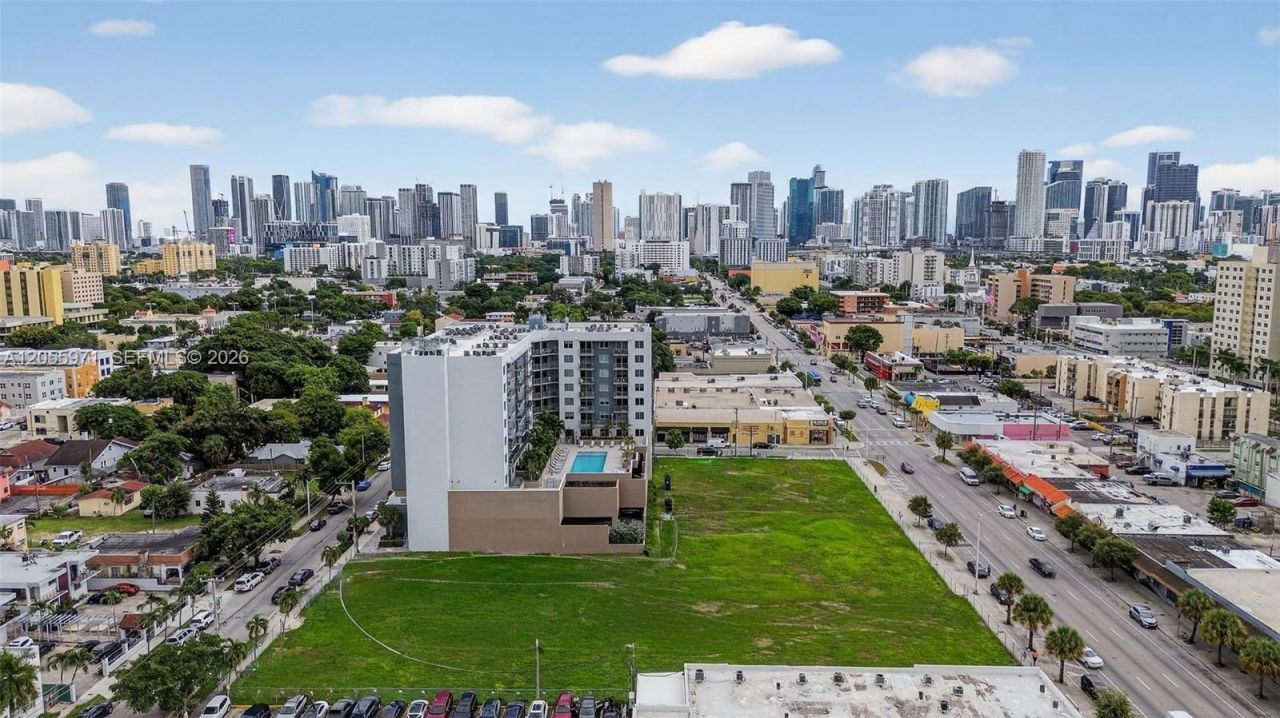 1110 NW 1st St , Unit 409, Miami, FL 33128 Photo