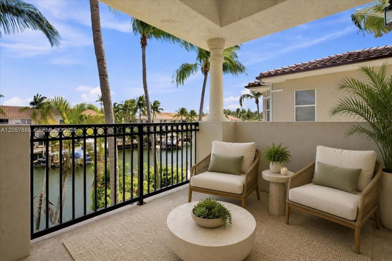 996 Sanibel Dr, Hollywood, FL 33019 Photo