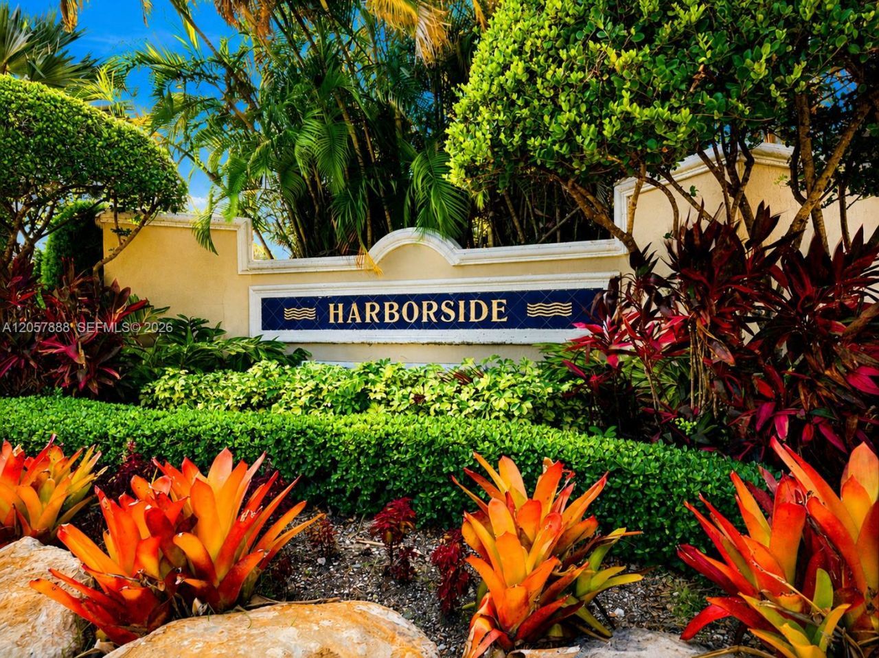 996 Sanibel Dr, Hollywood, FL 33019 Photo