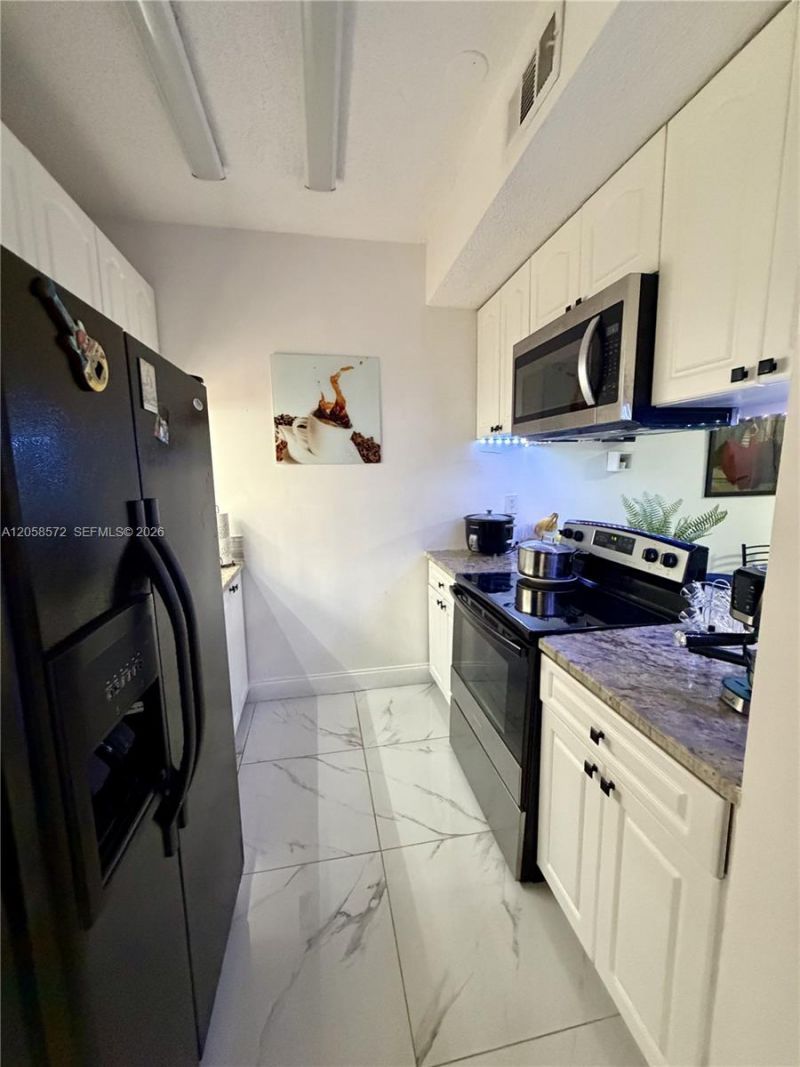 270 NW 71st Ave , Unit 4, Miami, FL 33126 Photo