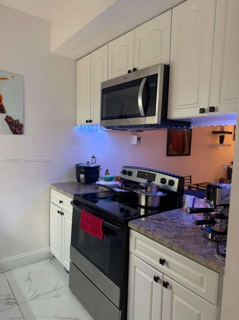 270 NW 71st Ave , Unit 4, Miami, FL 33126 Photo