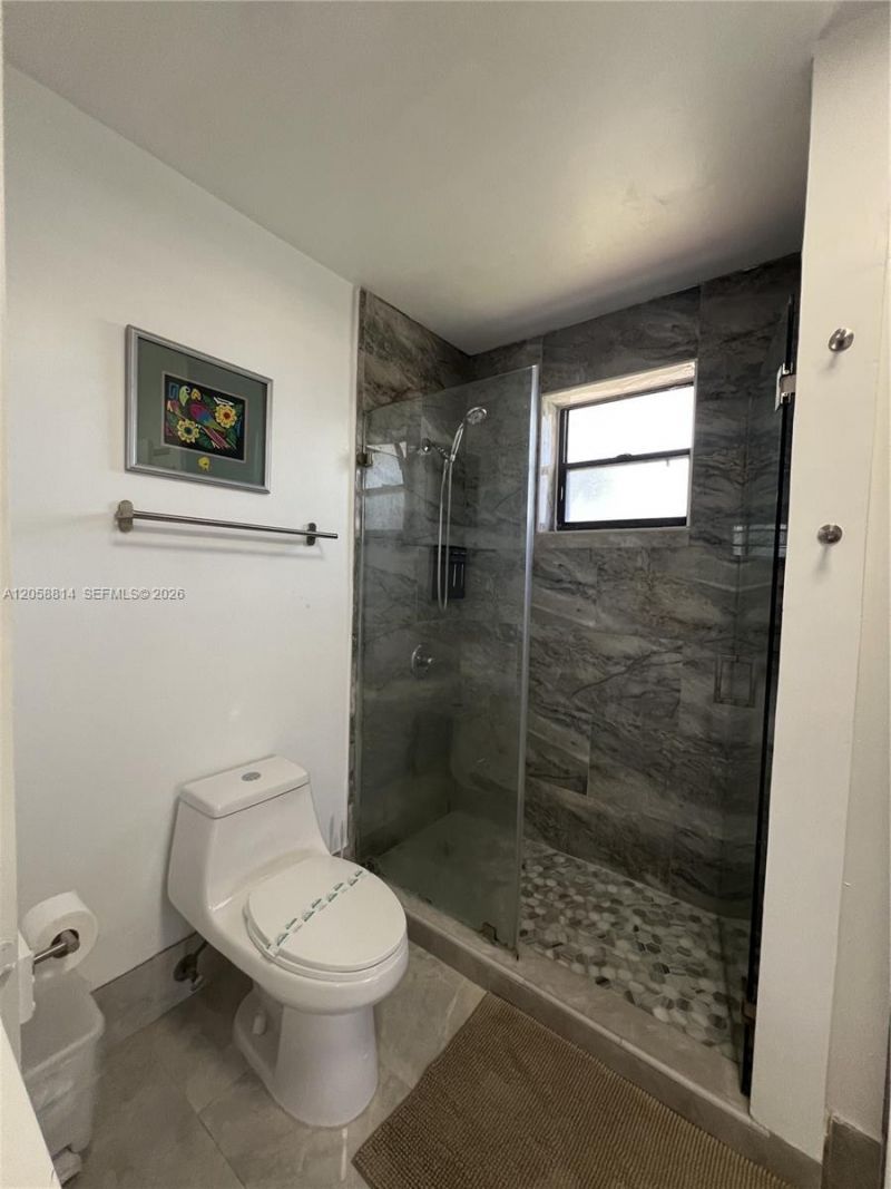 961 E 9th St, Hialeah, FL 33010 Photo