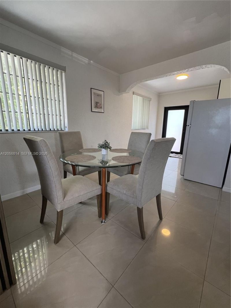 961 E 9th St, Hialeah, FL 33010 Photo