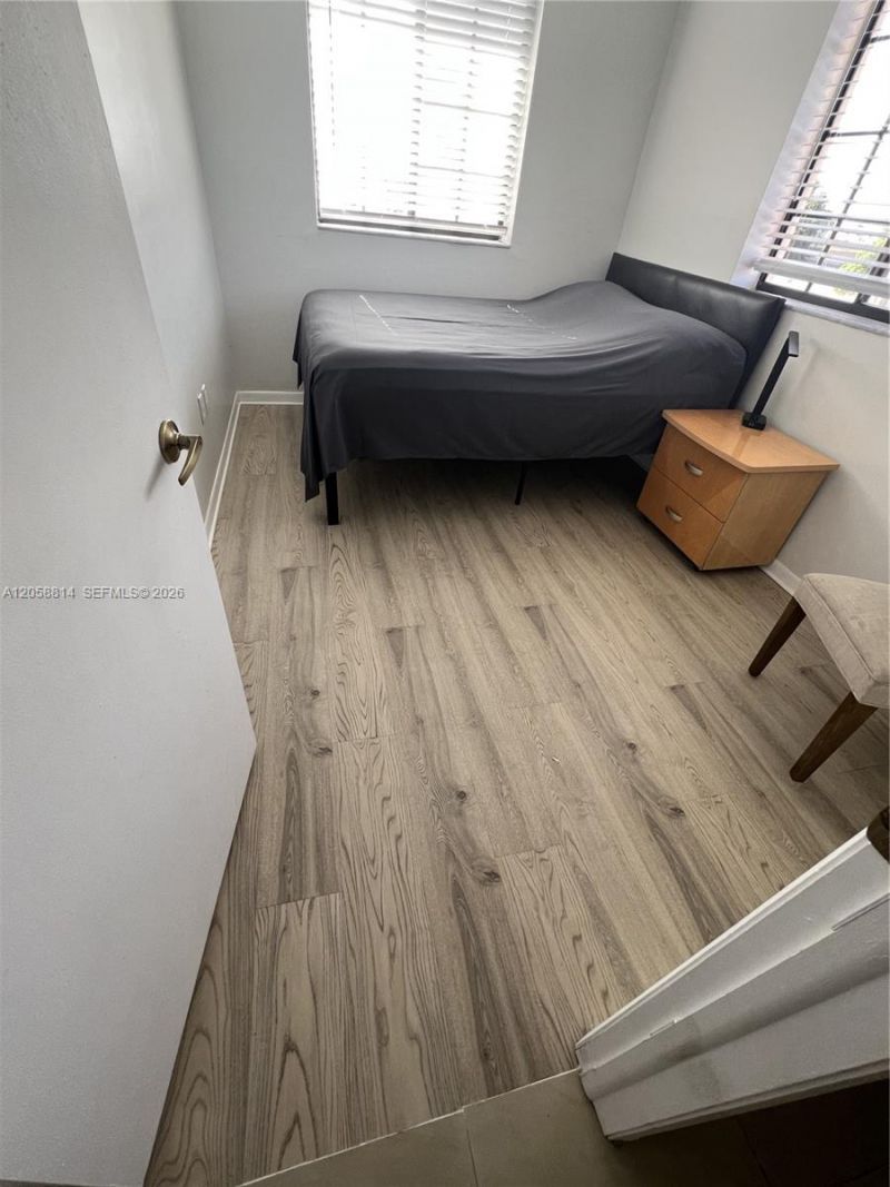 961 E 9th St, Hialeah, FL 33010 Photo