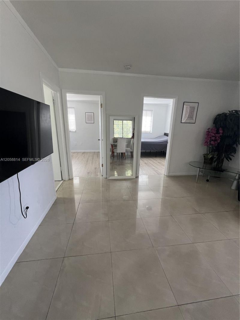 961 E 9th St, Hialeah, FL 33010 Photo