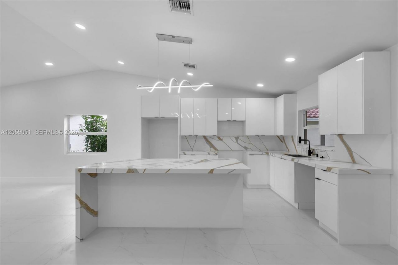 2828 NW 95th Ave, Coral Springs, FL 33065 Photo