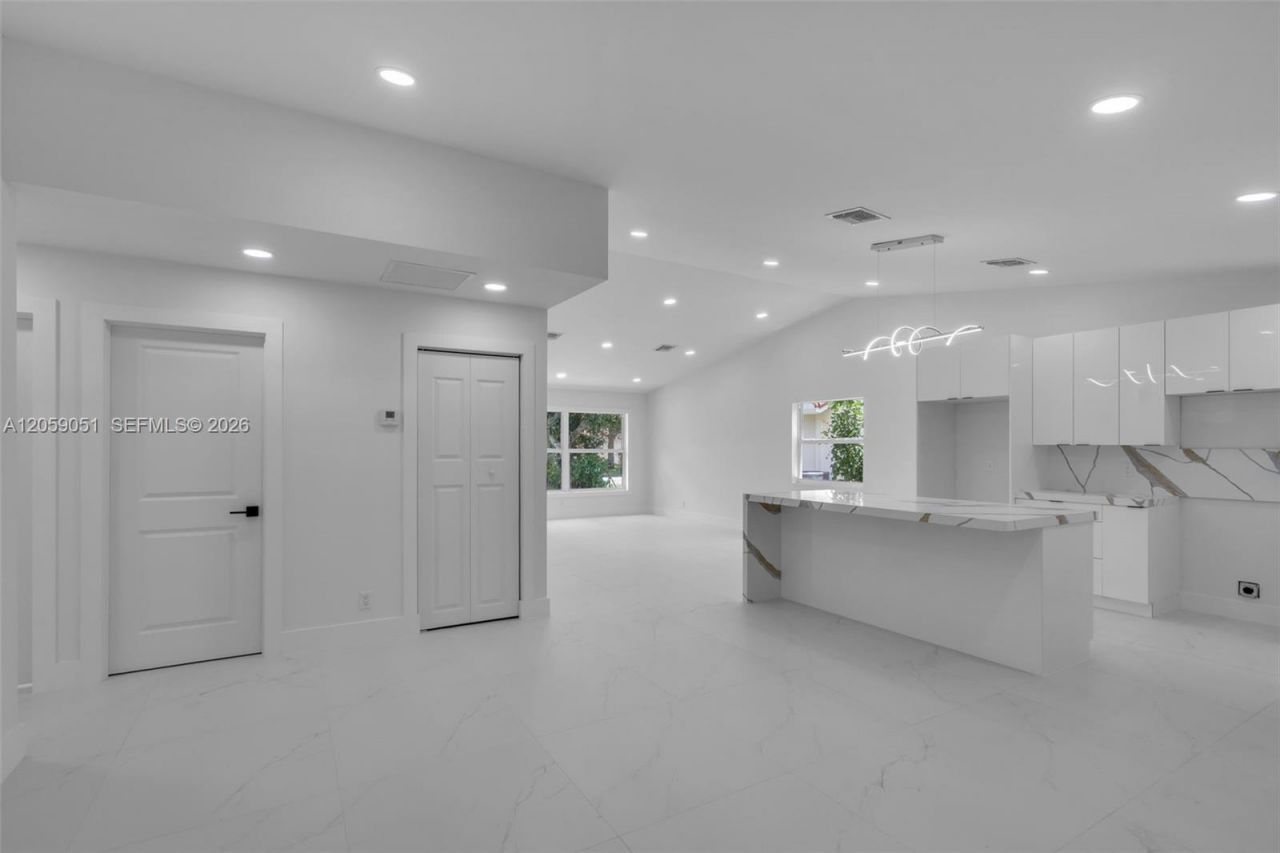 2828 NW 95th Ave, Coral Springs, FL 33065 Photo
