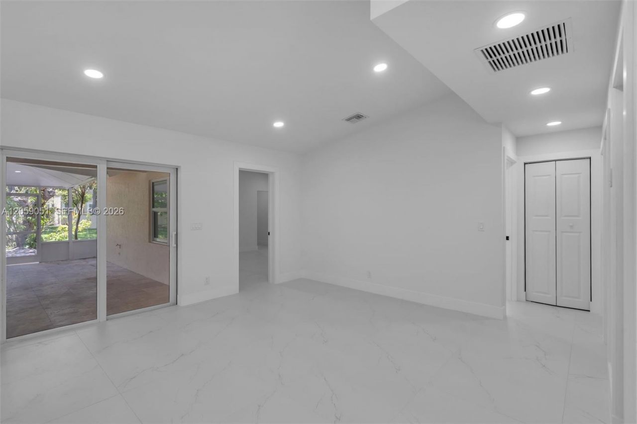 2828 NW 95th Ave, Coral Springs, FL 33065 Photo
