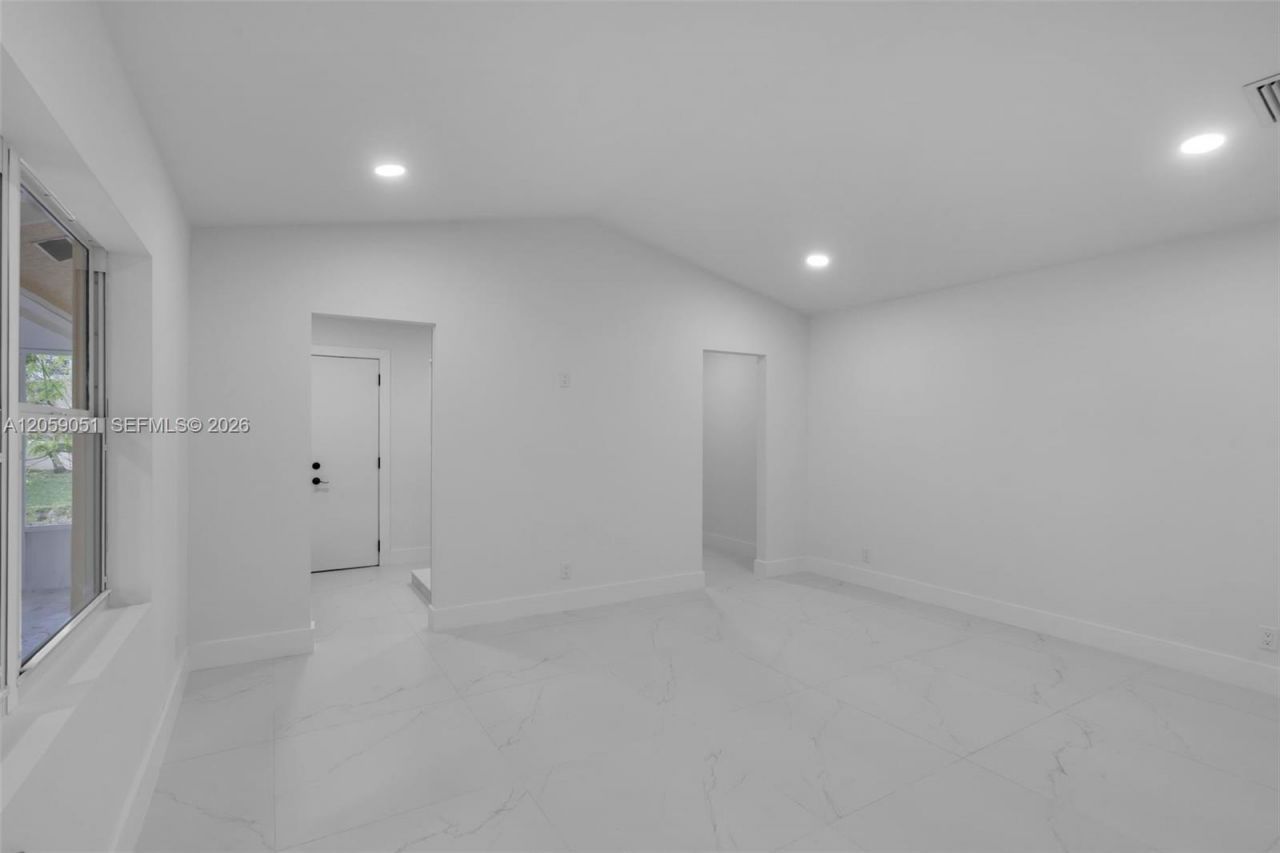 2828 NW 95th Ave, Coral Springs, FL 33065 Photo