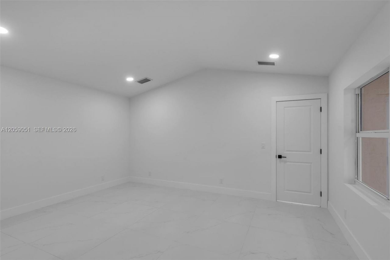 2828 NW 95th Ave, Coral Springs, FL 33065 Photo