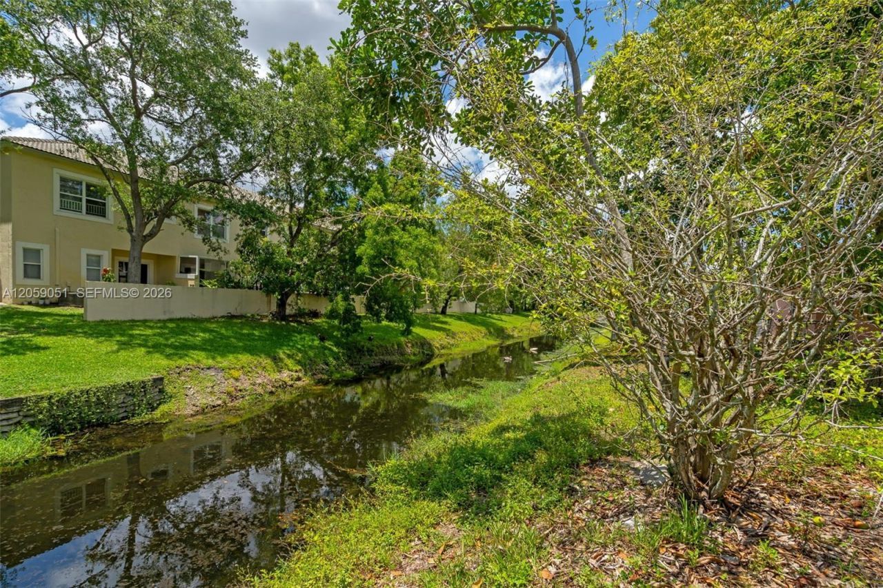 2828 NW 95th Ave, Coral Springs, FL 33065 Photo