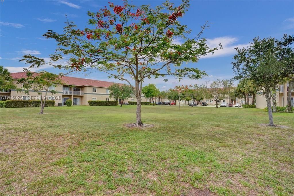 1169 Golden Lakes Blvd , Unit 1123, West Palm Beach, FL 33411 Photo