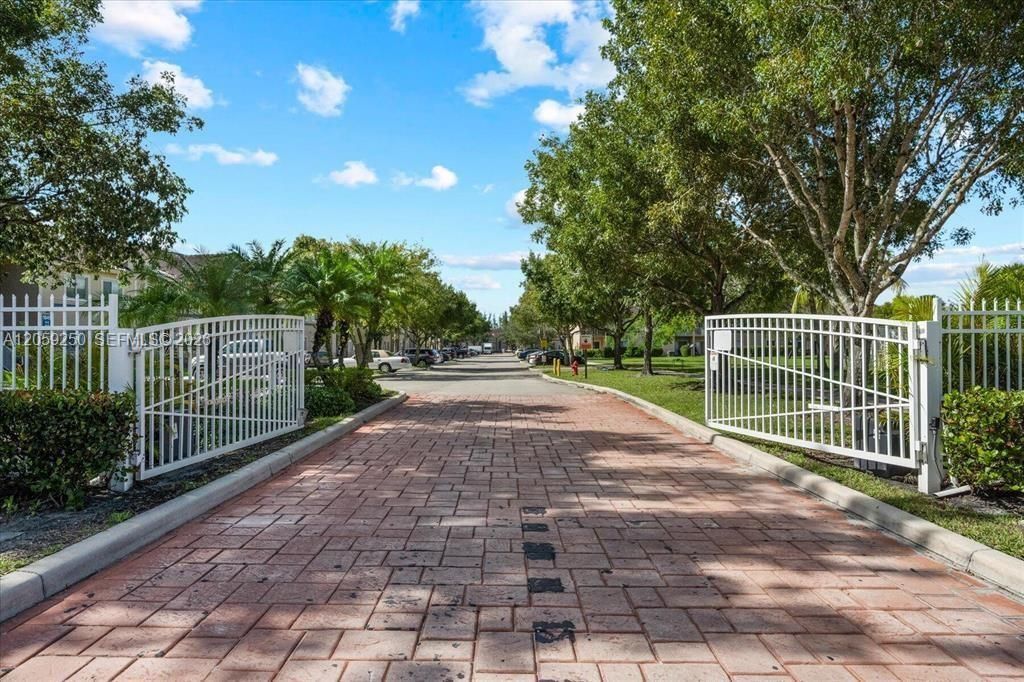 1169 Golden Lakes Blvd , Unit 1123, West Palm Beach, FL 33411 Photo